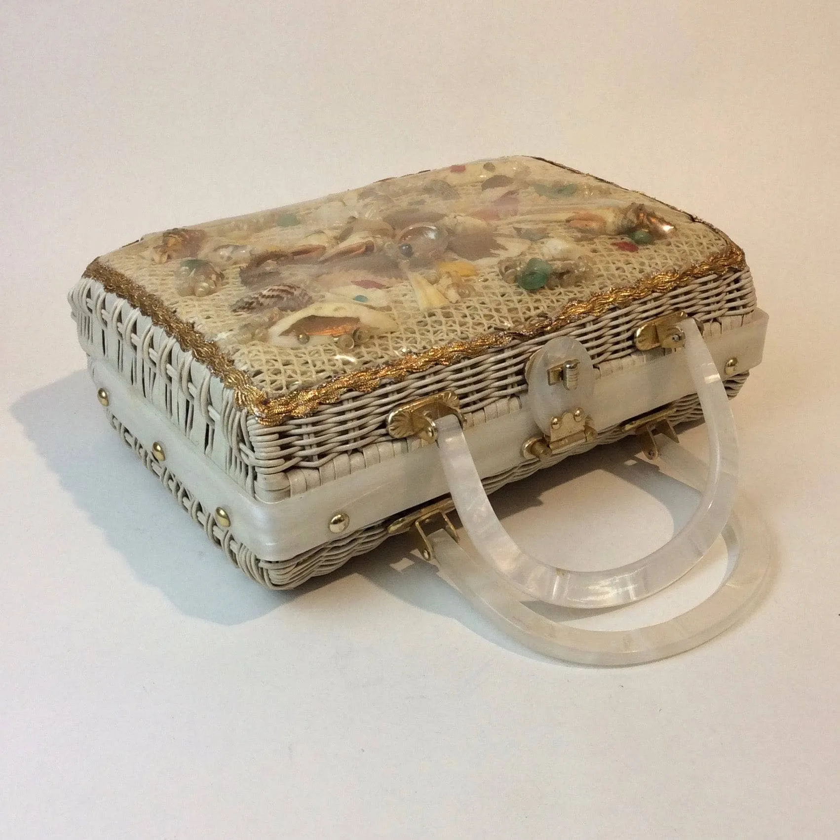 1950s-60s White Customizable Seashell Wicker Basket Shockproof Purse