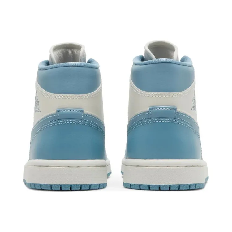 Air Jordan 1 Mid 'University Blue' Wmns
