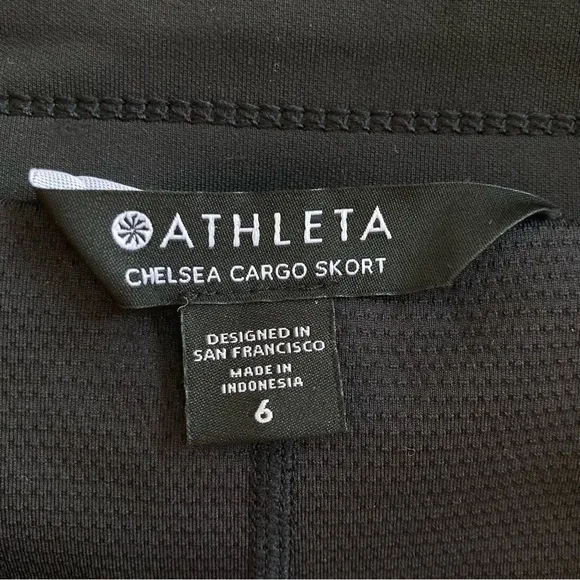 Athleta Chelsea Cargo Skort in Black, Size 6