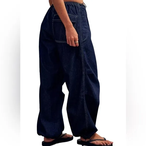 BDG Baggy Cargo Jeans Dark Wash