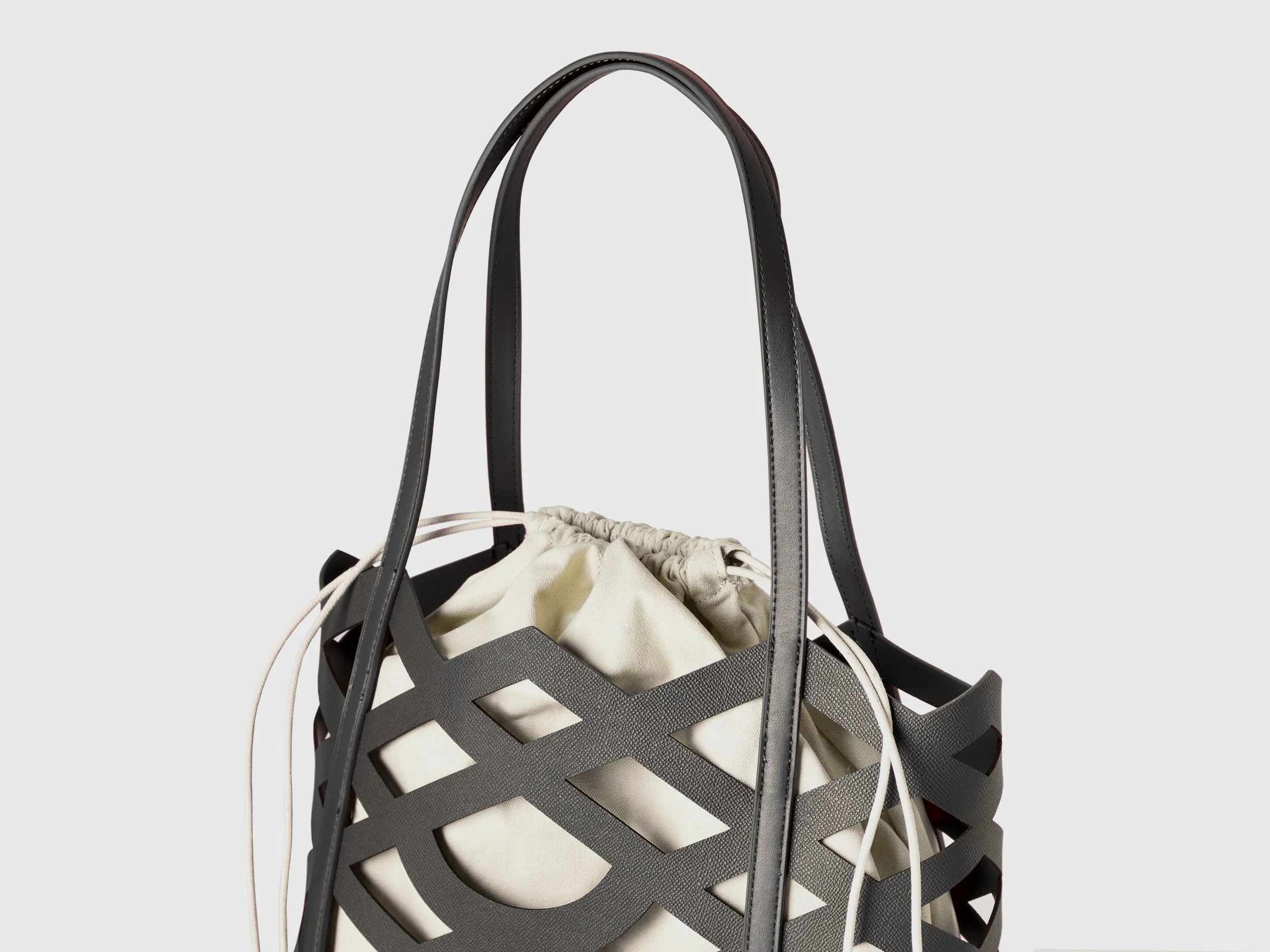 BLACK TOTE BAG