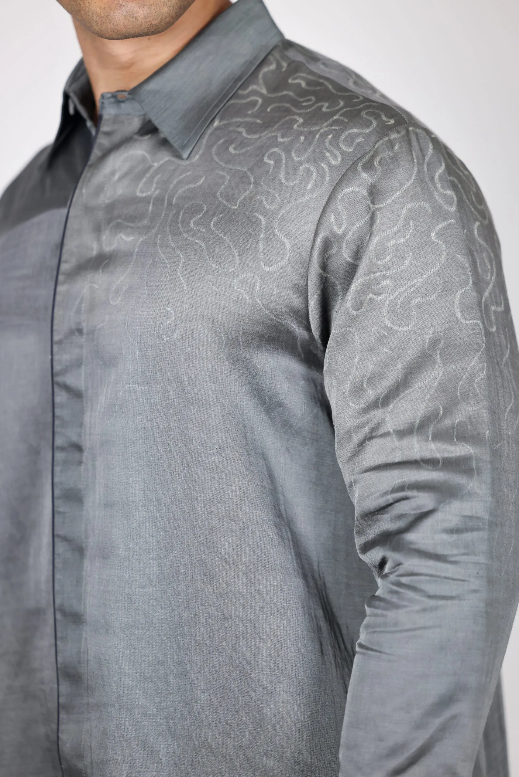 Bleeding Shibori Shirt Grey
