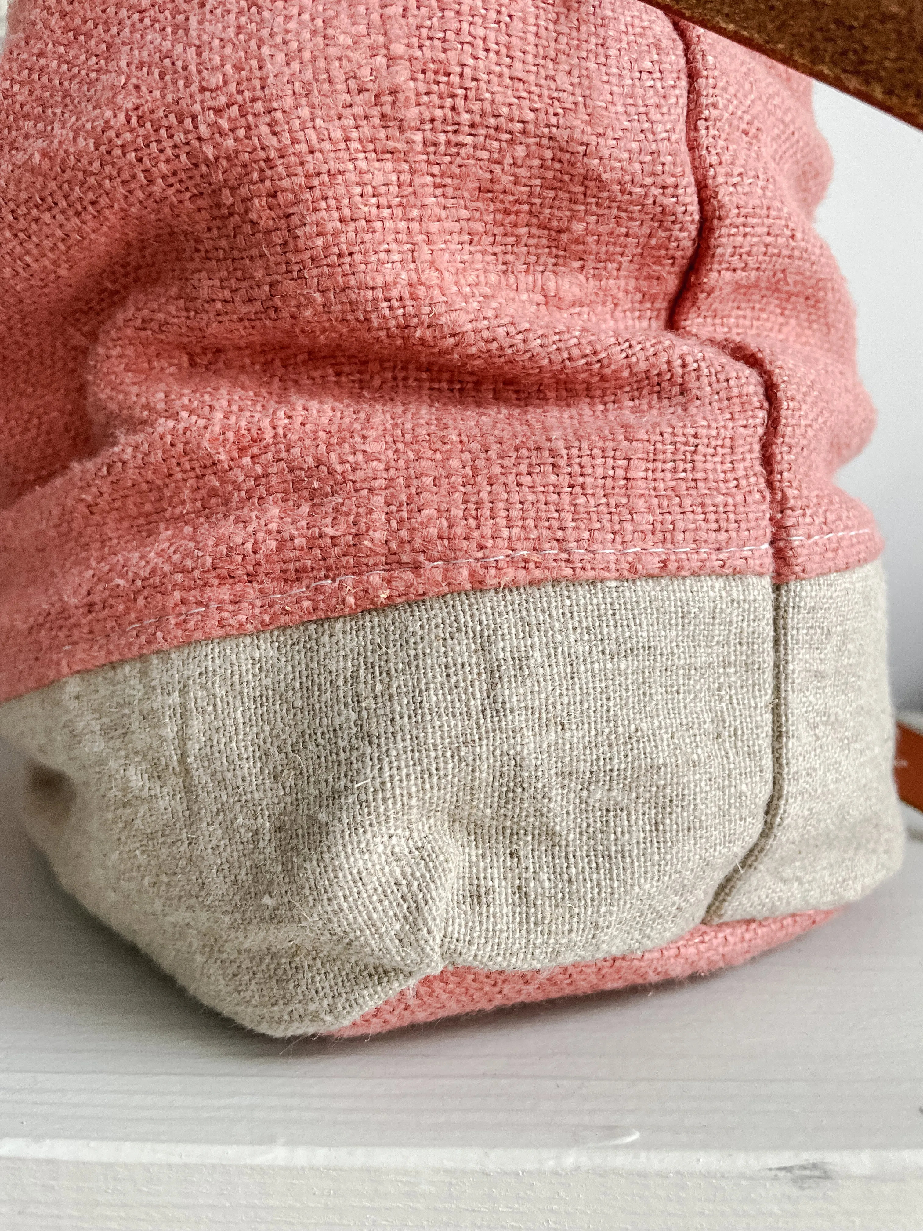 Bucket bag: rose (seconds)