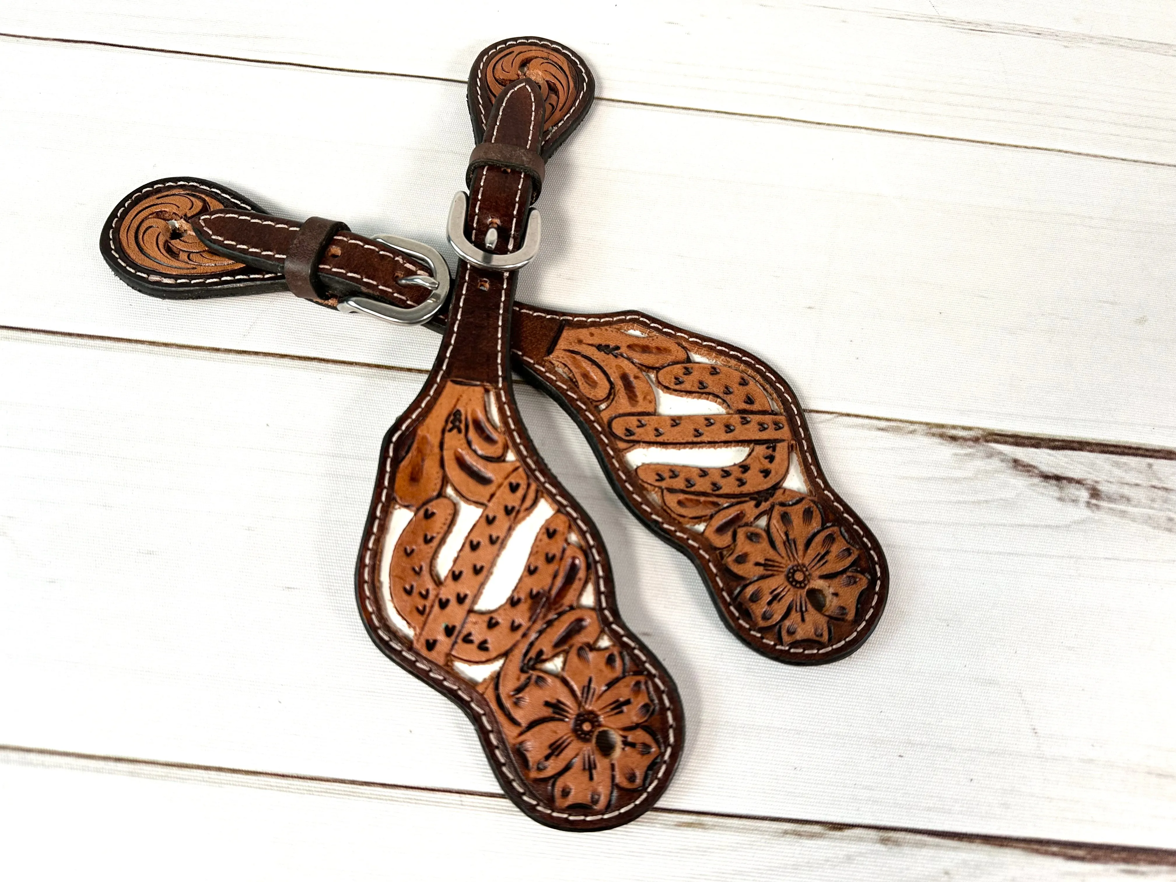 Cactus White Inset Leather Spur Straps