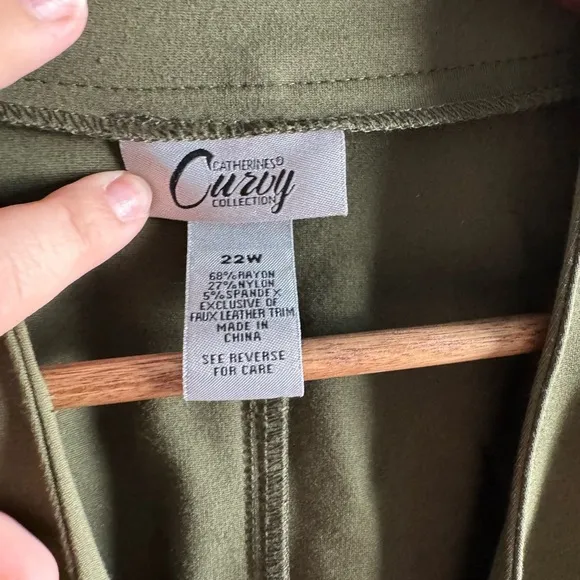 Catherine’s Curvy Collection - Green and leather Fitted Blazer