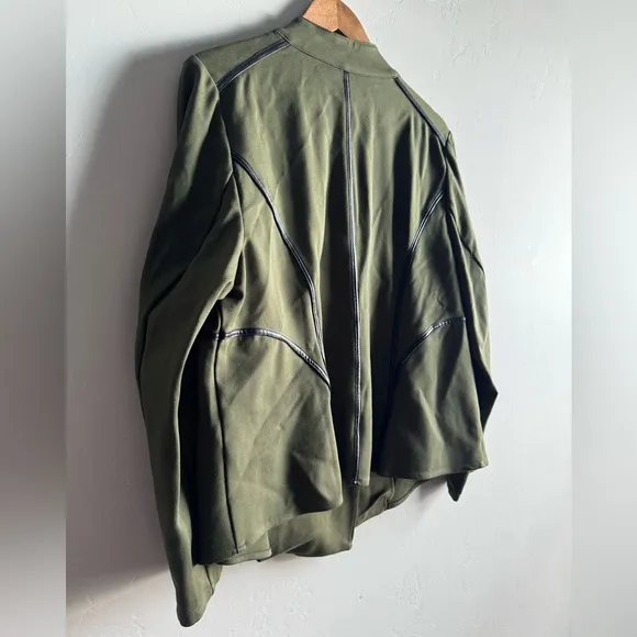 Catherine’s Curvy Collection - Green and leather Fitted Blazer