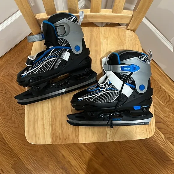 DBX BOLT, boys, adjustable, skates. Size M 1-5. 5 size adjustments. NWT!