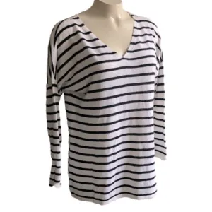 EILEEN Fisher Black &amp; White Striped Organic linen/cotton v neck top S/P