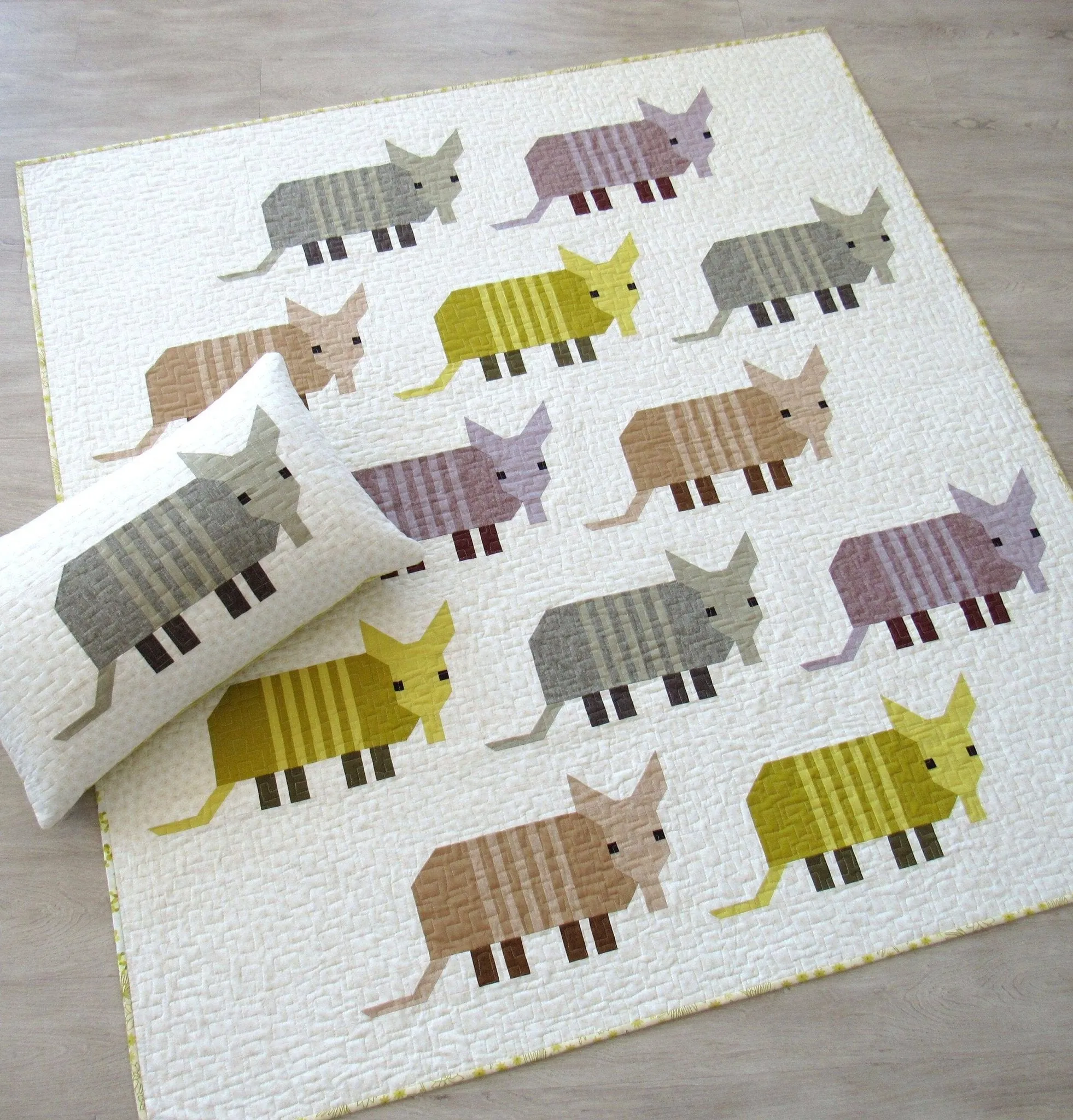 Elizabeth Hartman - Armadillos - Small & Large Quilt & Pillow Pattern