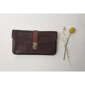 Elk brown leather purse with lighter brown accents