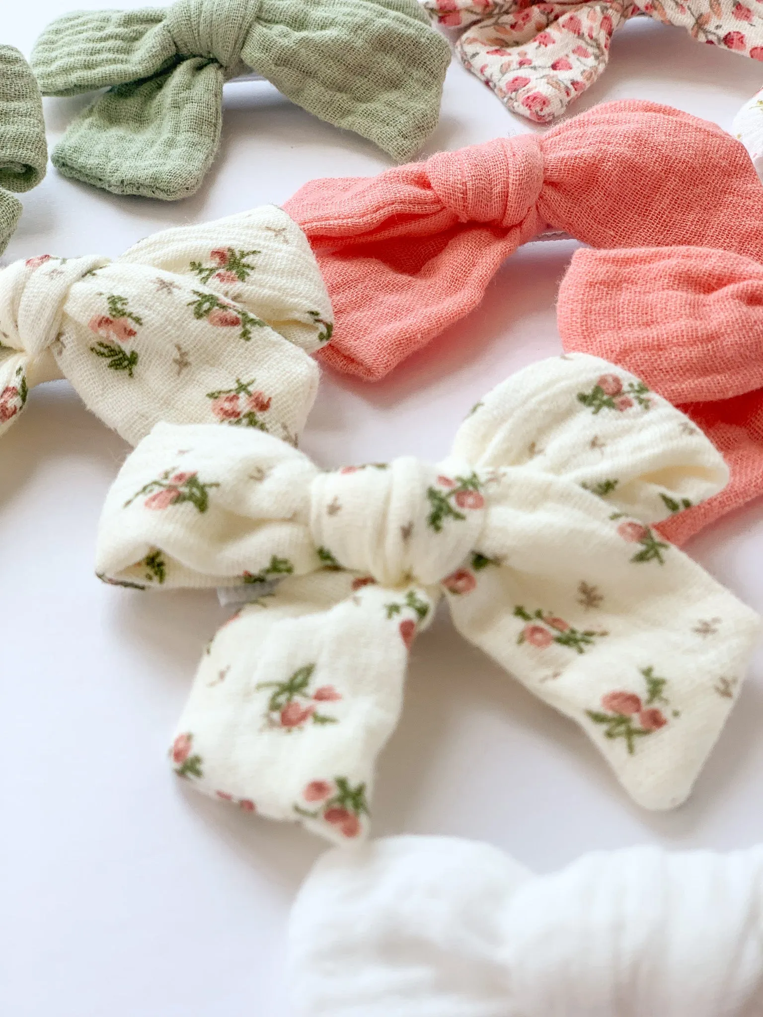 Girls Bow Hair Clips Two Pack- White Floral