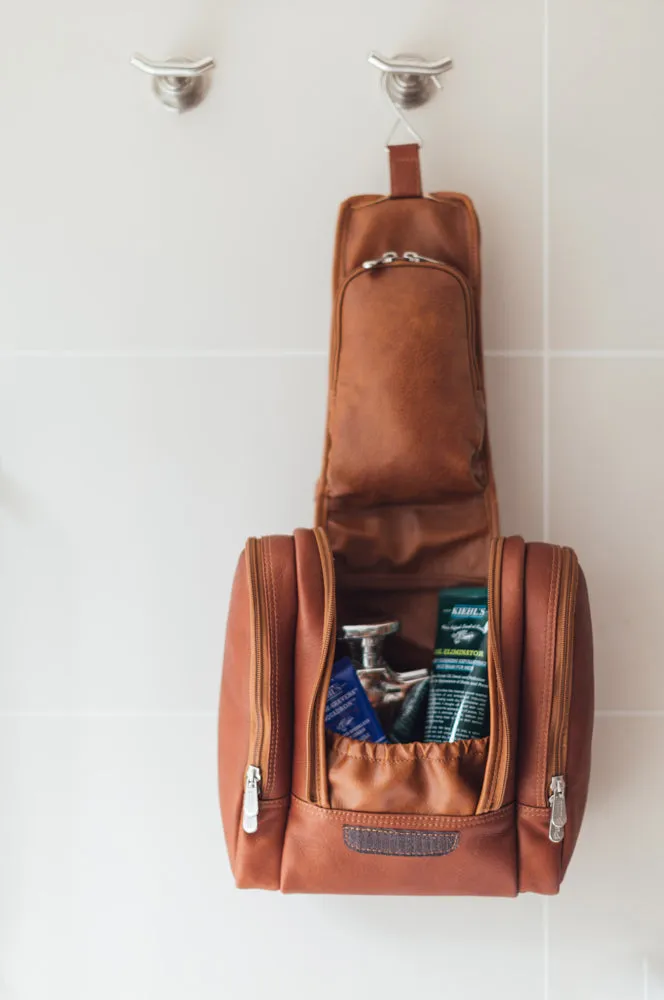 HANGING TRAVEL TOILETRY KIT