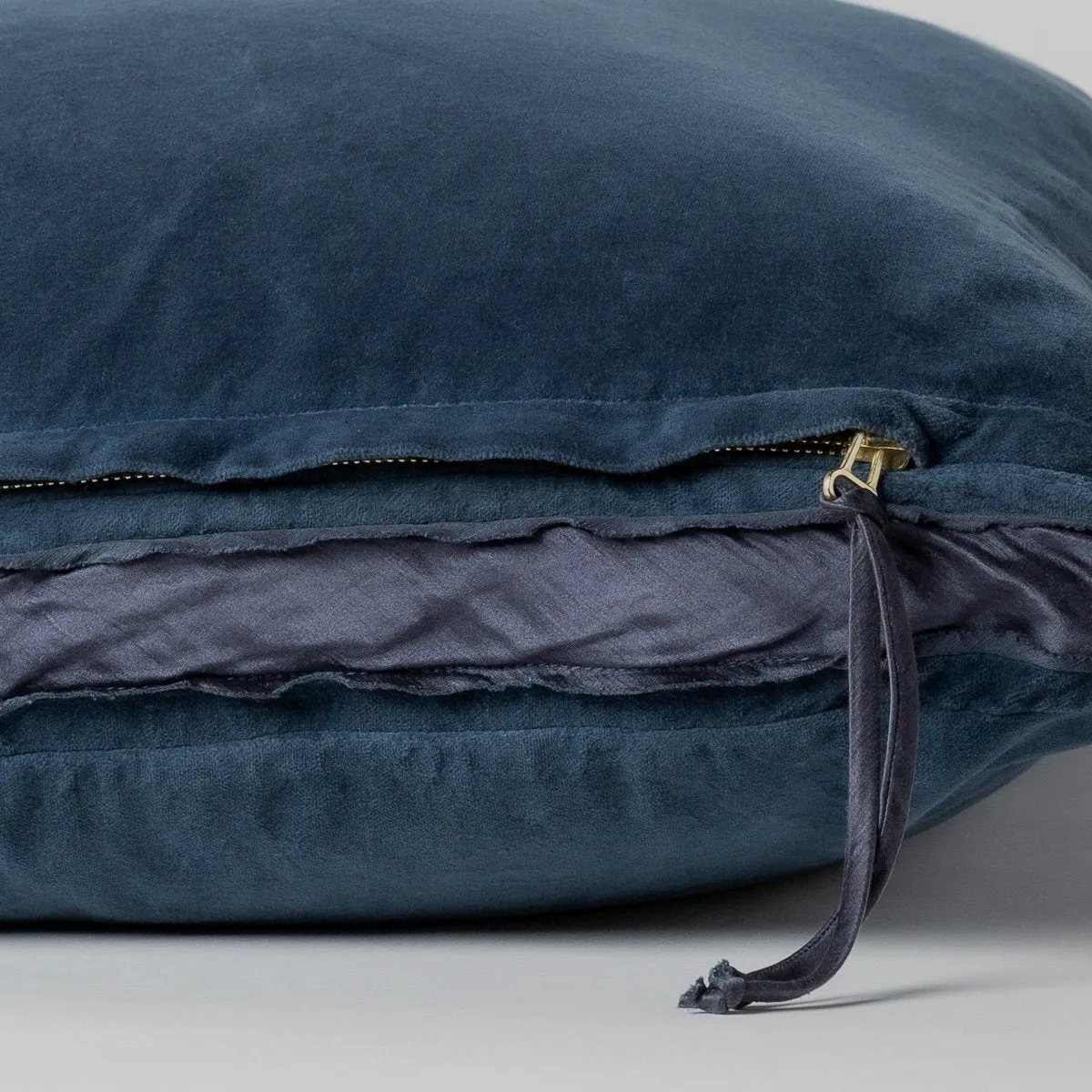 Harlow 24x24 Pillow - Midnight
