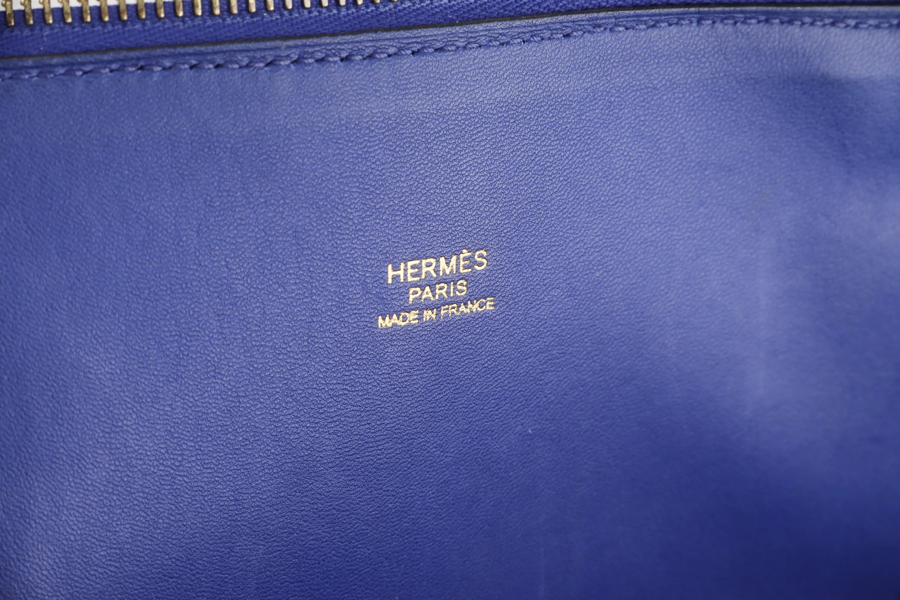 HERMES BOLIDE 31 [STAMP Q SQUARE (2013)] ELECTRIC BLEU CLEMENCE LEATHER GOLD HARDWARE, WITH STRAP, KEYS, LOCK, DUST COVER & BOX