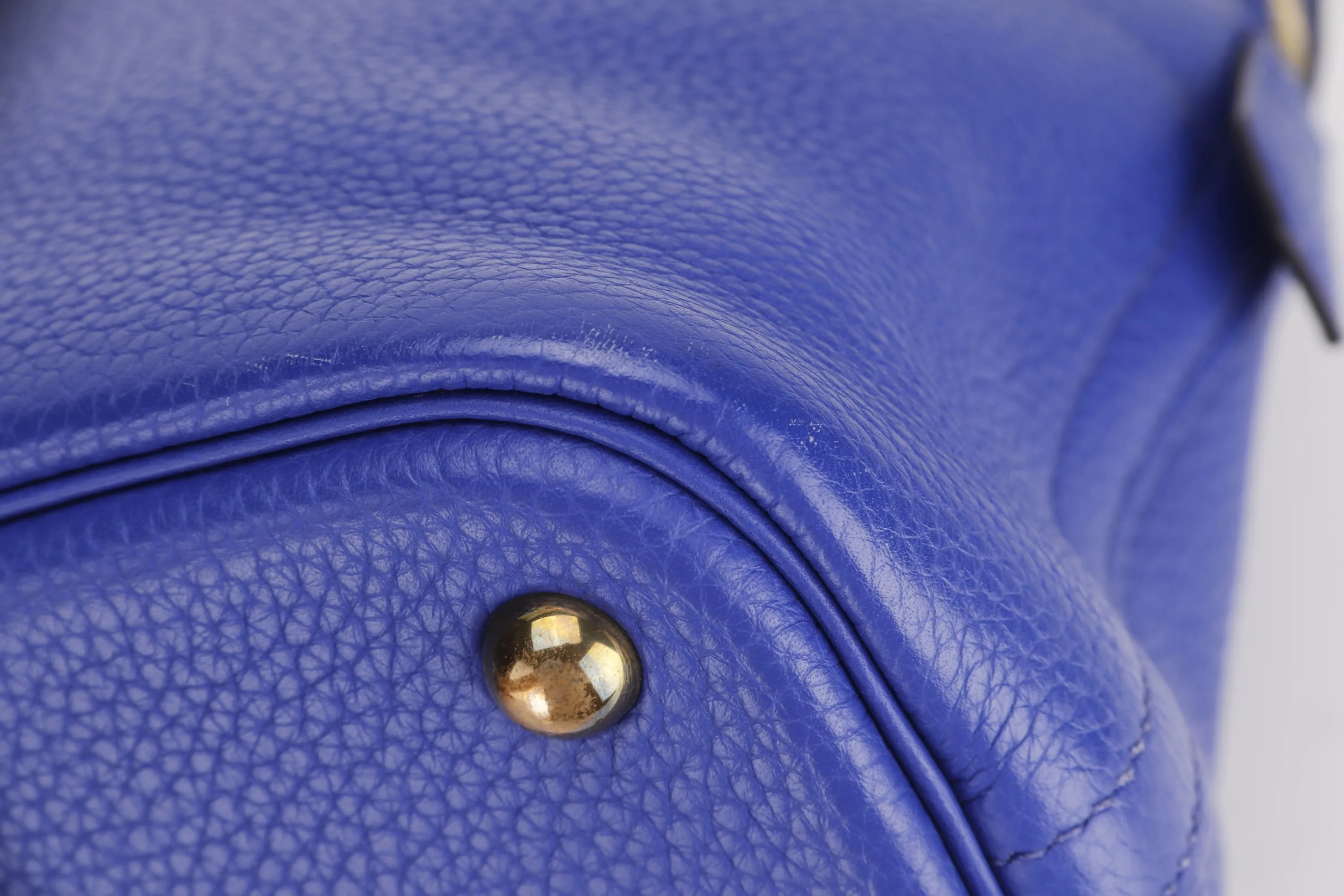 HERMES BOLIDE 31 [STAMP Q SQUARE (2013)] ELECTRIC BLEU CLEMENCE LEATHER GOLD HARDWARE, WITH STRAP, KEYS, LOCK, DUST COVER & BOX