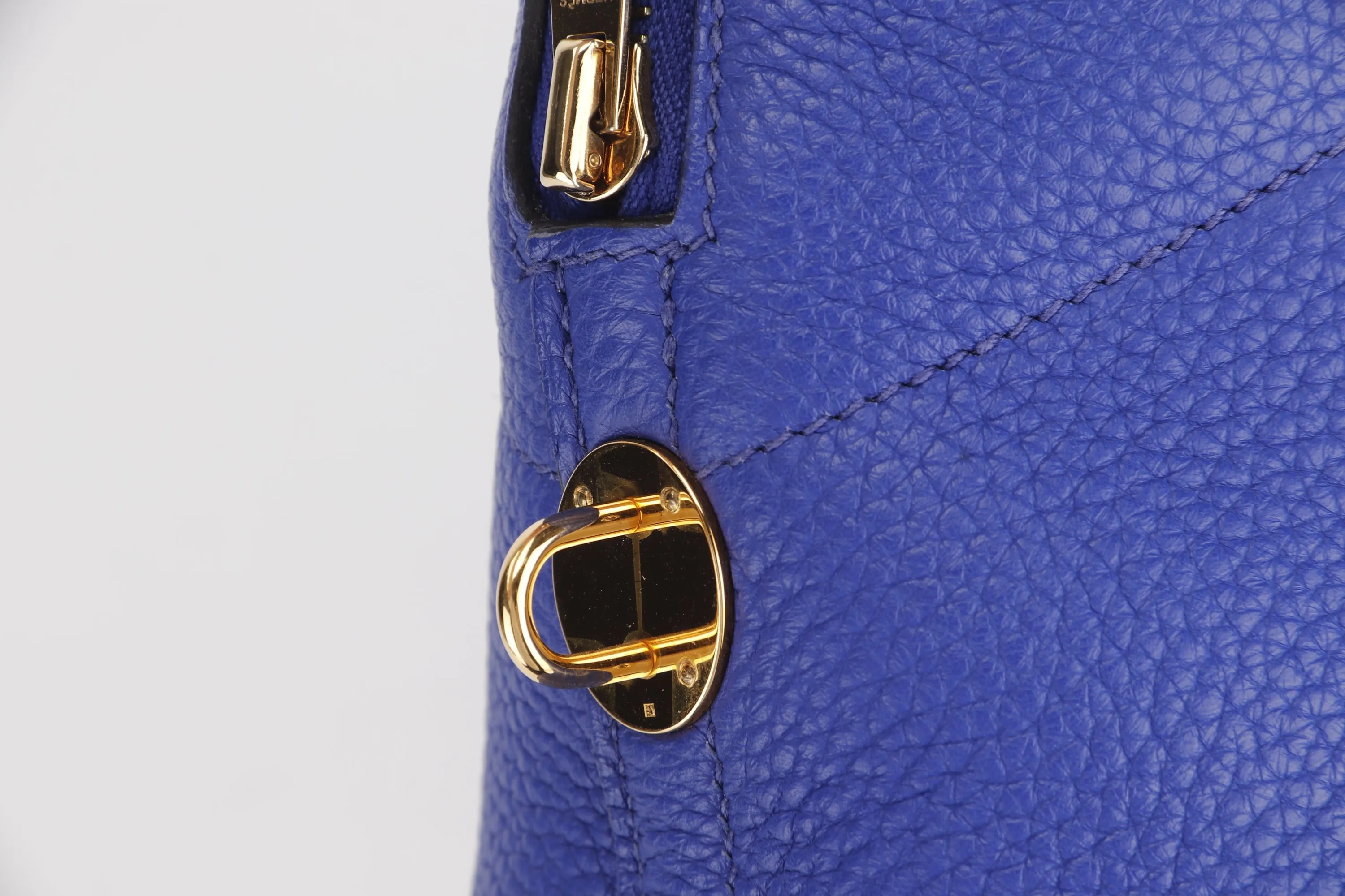 HERMES BOLIDE 31 [STAMP Q SQUARE (2013)] ELECTRIC BLEU CLEMENCE LEATHER GOLD HARDWARE, WITH STRAP, KEYS, LOCK, DUST COVER & BOX