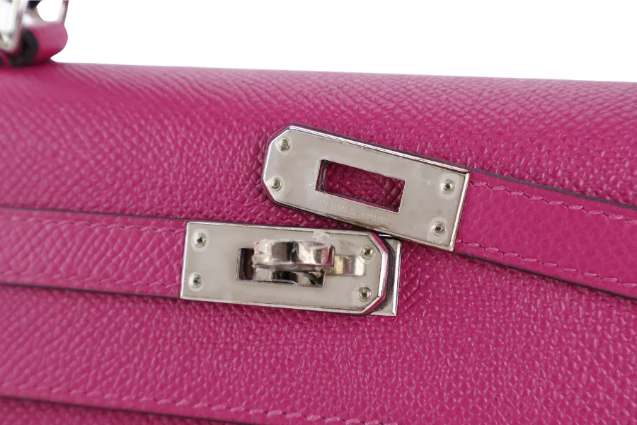 HERMES KELLY 25 SELLIER ROSE POUPRE EPSOM SILVER HARDWARE STAMP A (2017) WITH DUST COVER, LOCK & KEYS, STRAPS AND RAINCOAT