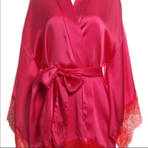 Lace trim silk kimono