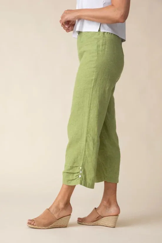 Linen Solid Pleat Button Capri