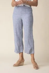 Linen Solid Pleat Button Capri