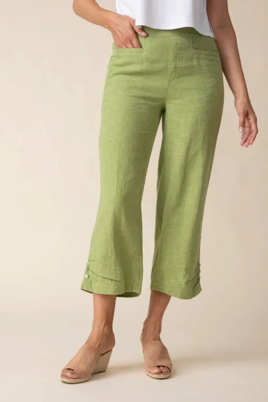 Linen Solid Pleat Button Capri