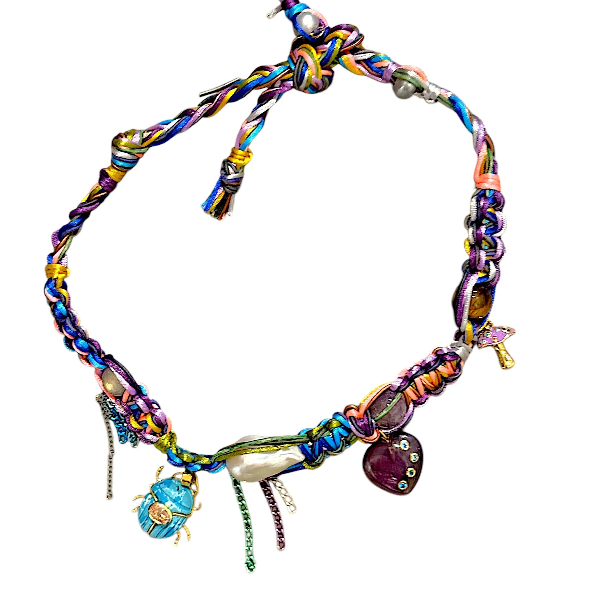 LUCKY CHARM SCARAB HEART ROCKER CHOKER