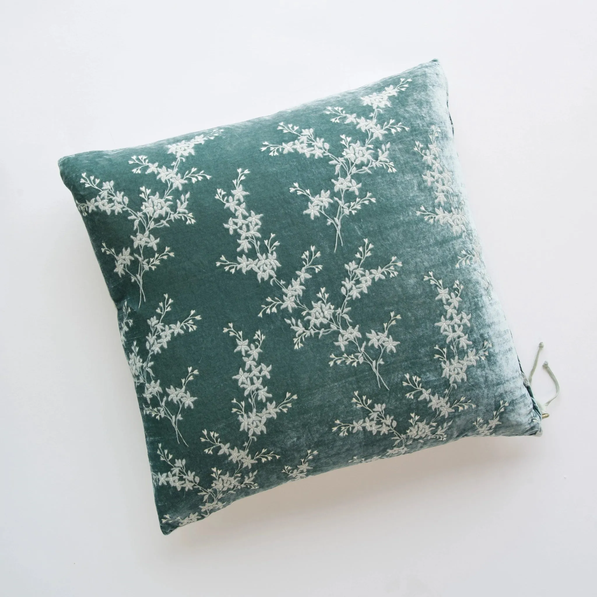 Lynette 24x24 Pillow - Eucalyptus