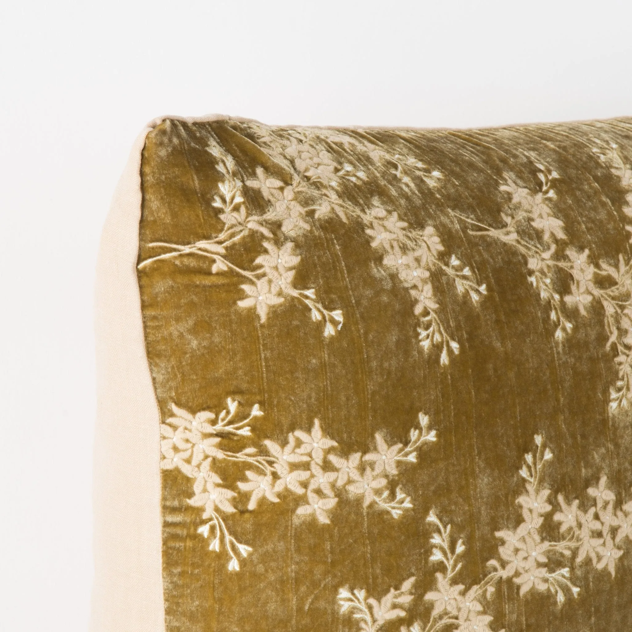 Lynette 24x24 Pillow - Honeycomb