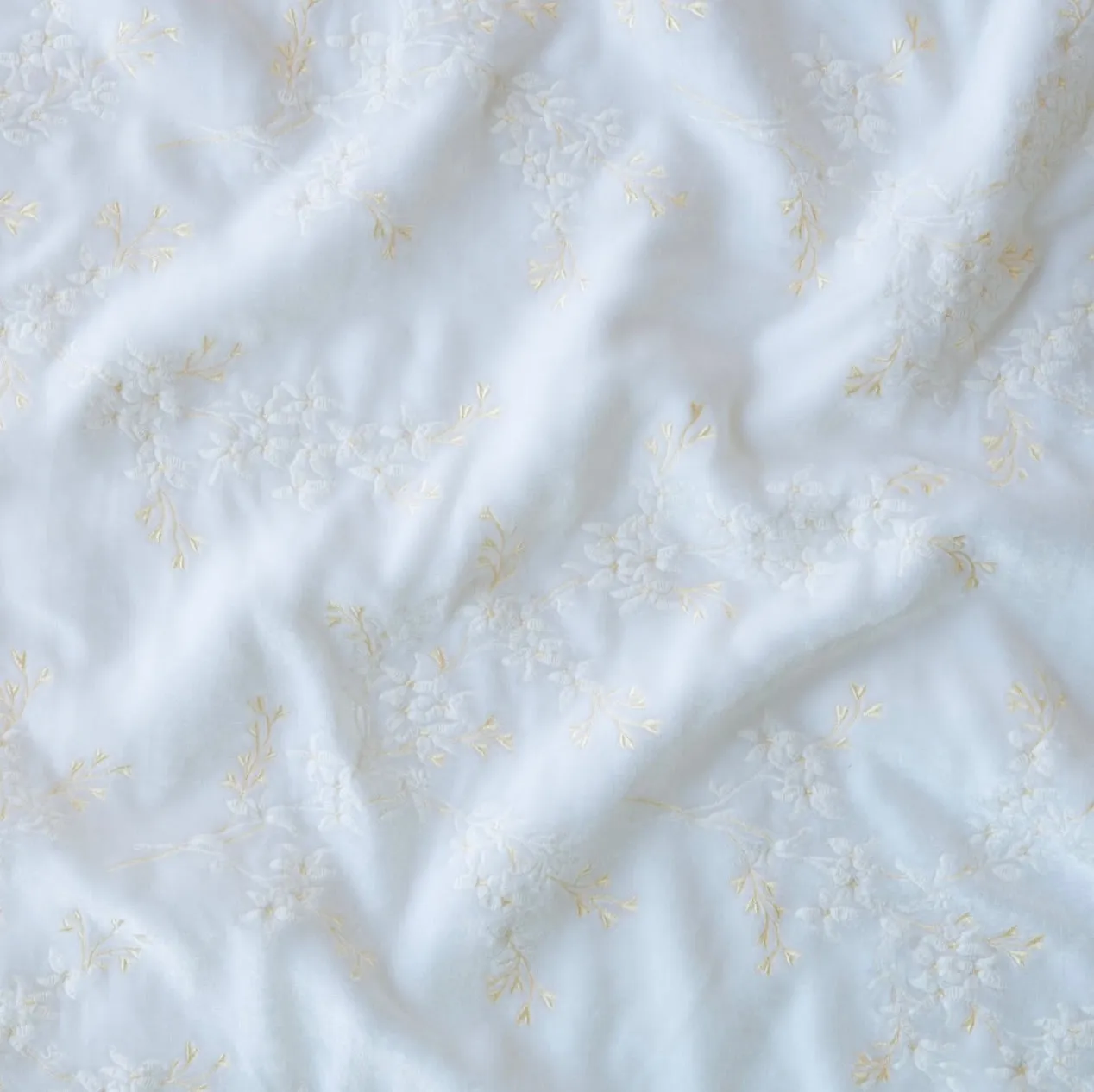 Lynette 24x24 Pillow - White