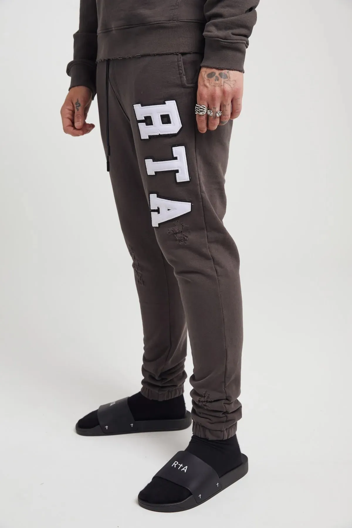 Men's Markus Damage Outfit