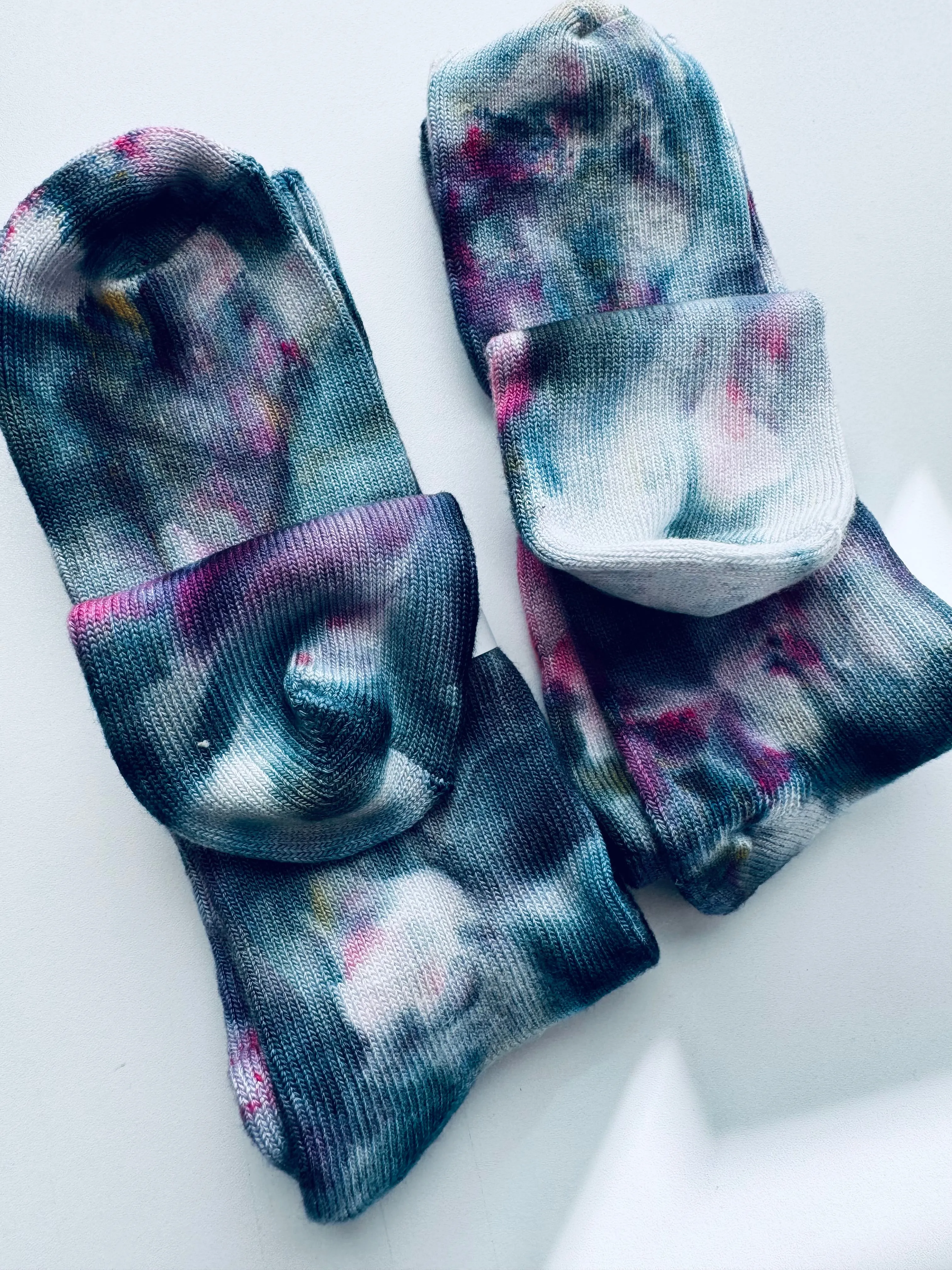 Midnight Rose Bamboo Ice Dye Socks Adult One Size
