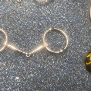 New loose ring Cheltenham gag FREE POSTAGE🟢