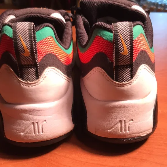 Nike air max 200 (GS) black/white/crimson/green