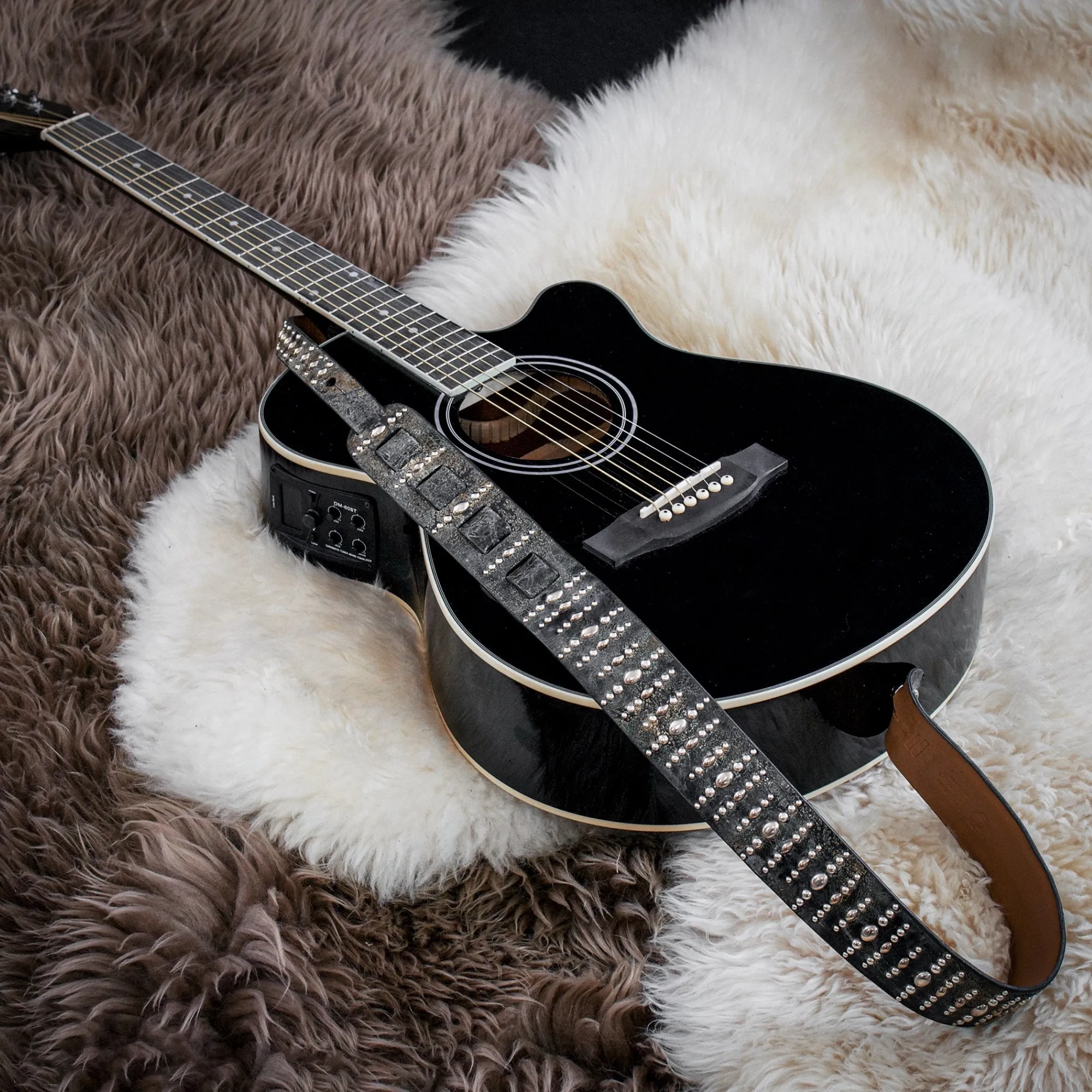 Nisha Guitar Strap