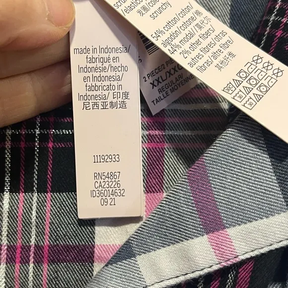 NWT Victoria’s Secret plaid 2-piece pajama set