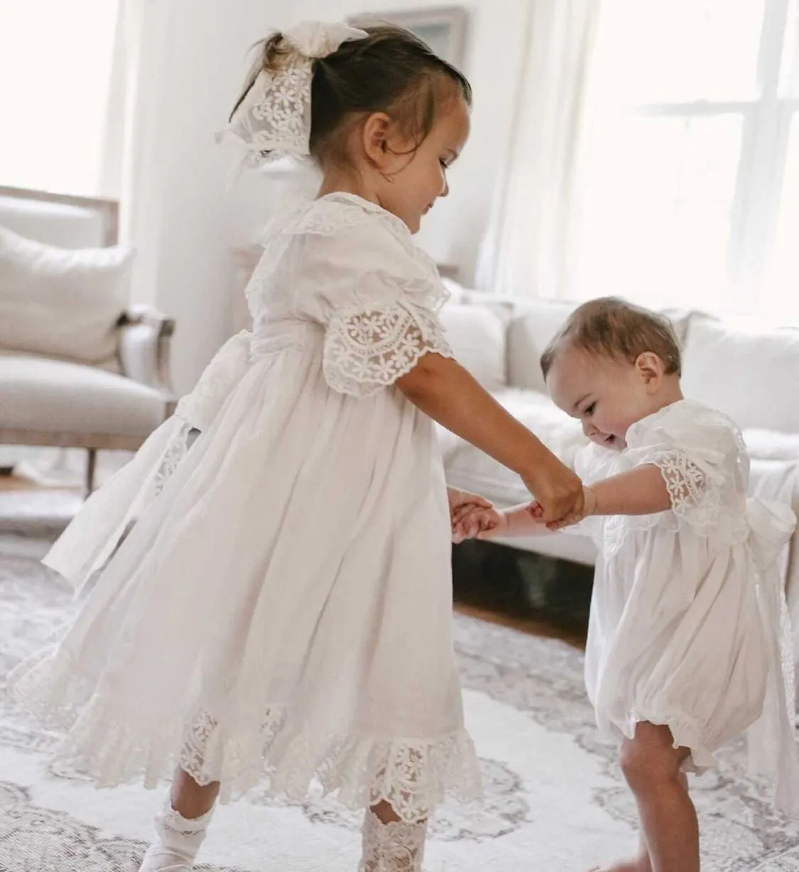 Petite Maison Kids Katherine embroidered linen romper