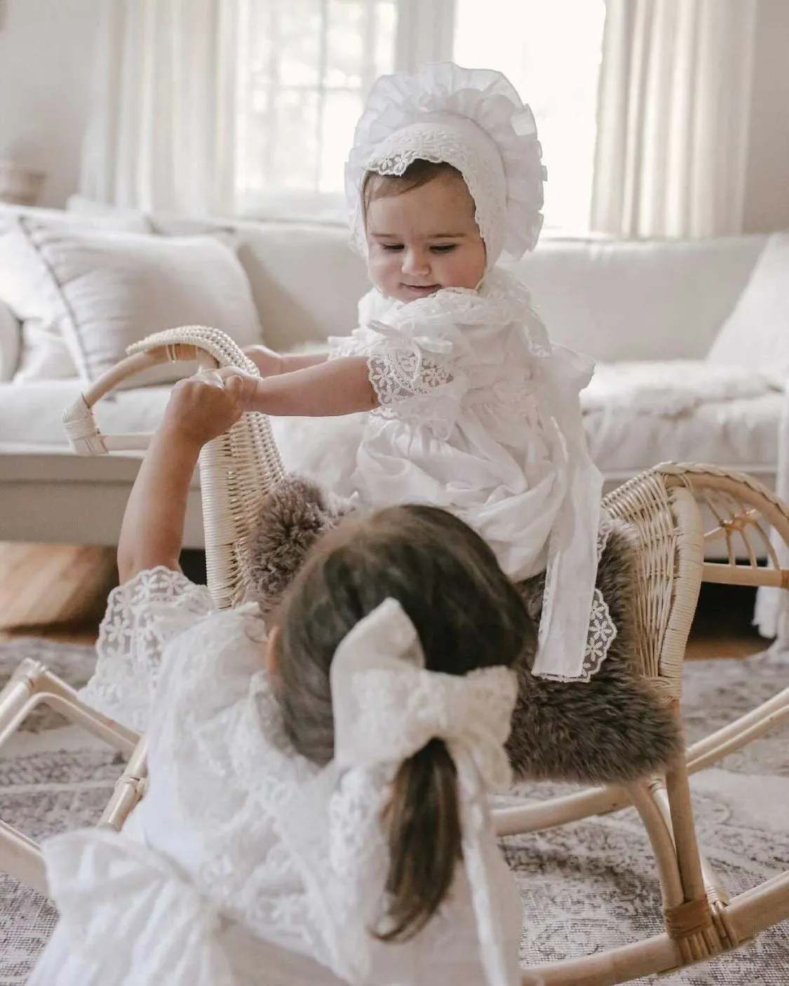 Petite Maison Kids Katherine embroidered linen romper