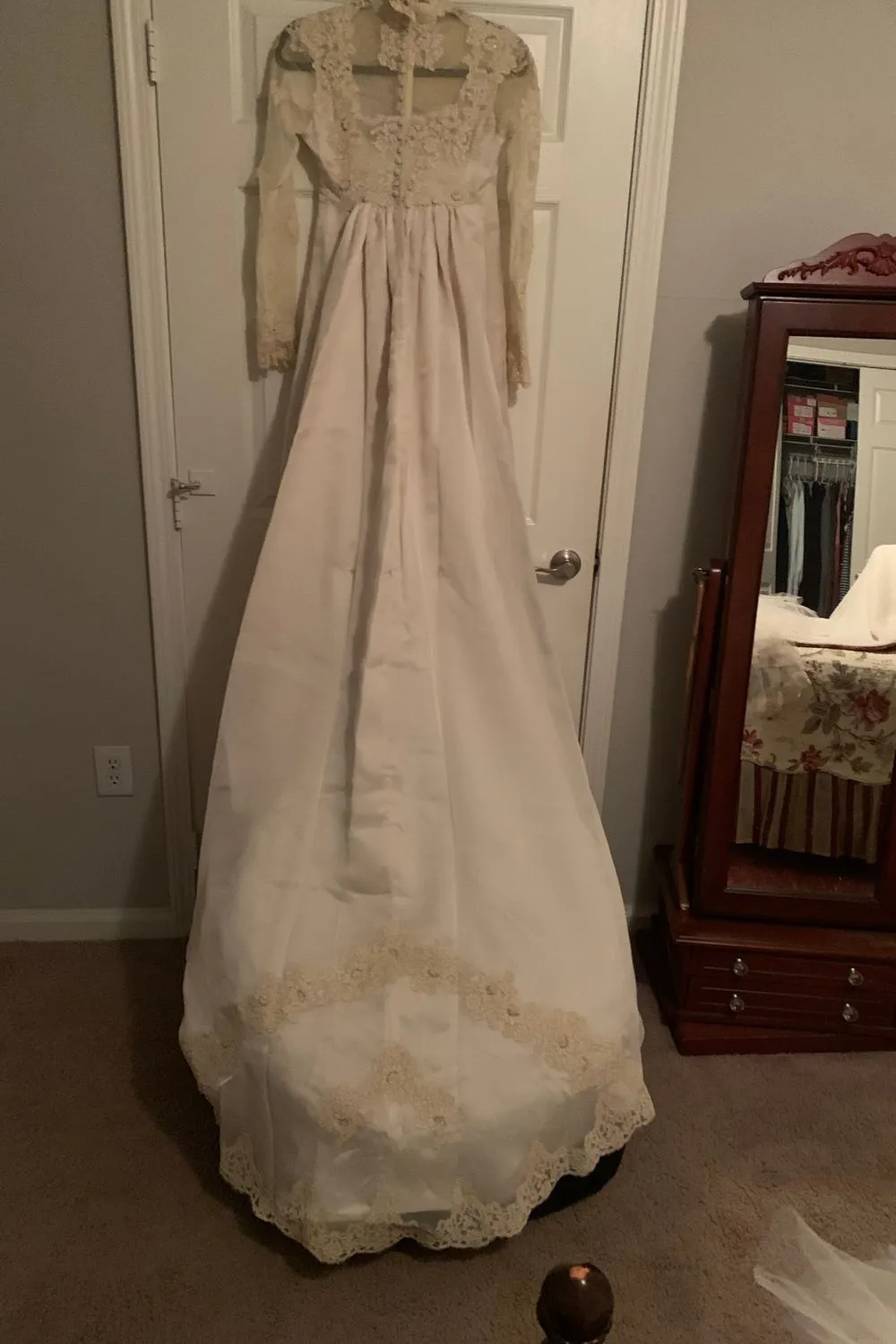 Plain with lace a frame bodice
