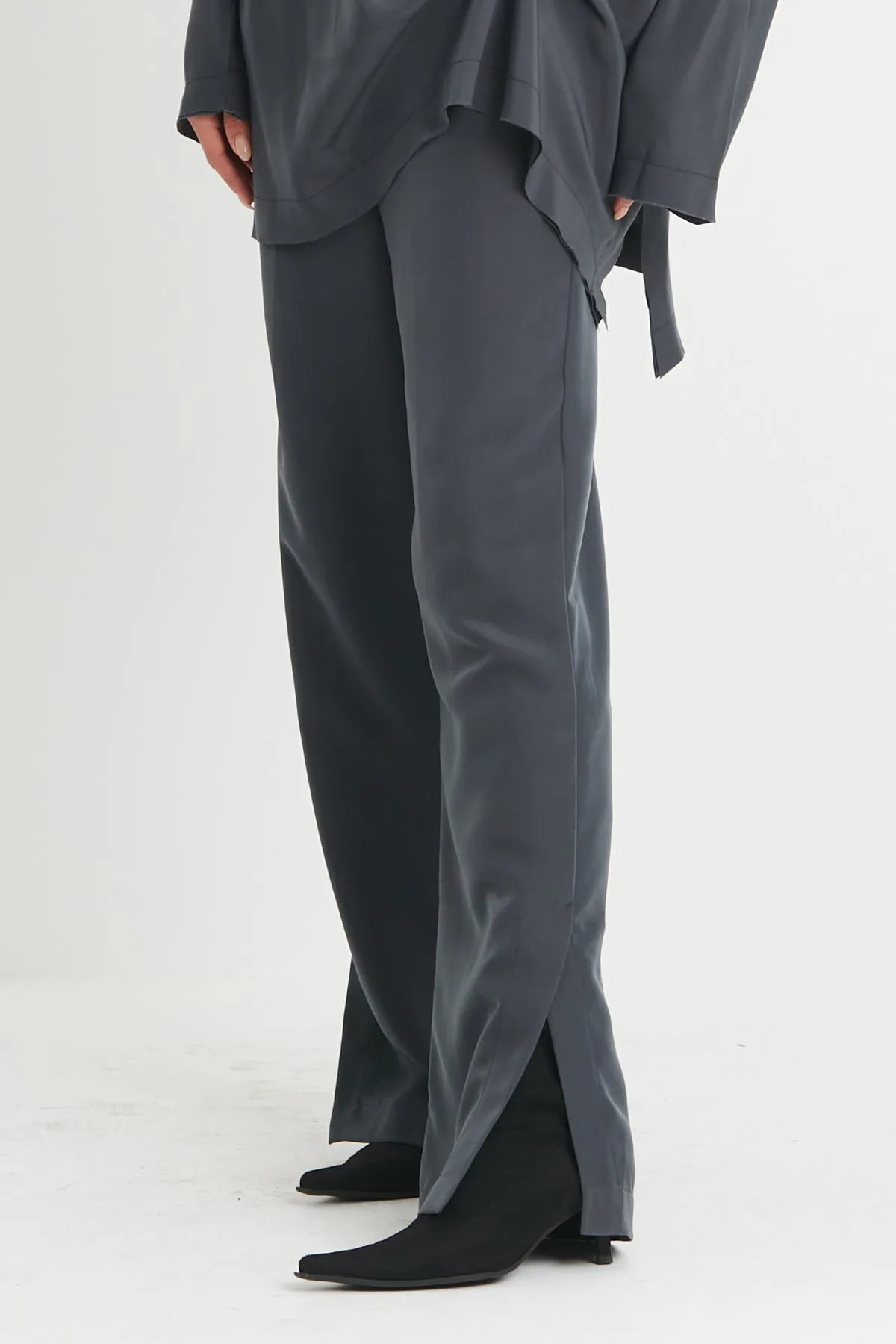Planet - Peachskin Side Slit Pants - Obsidian