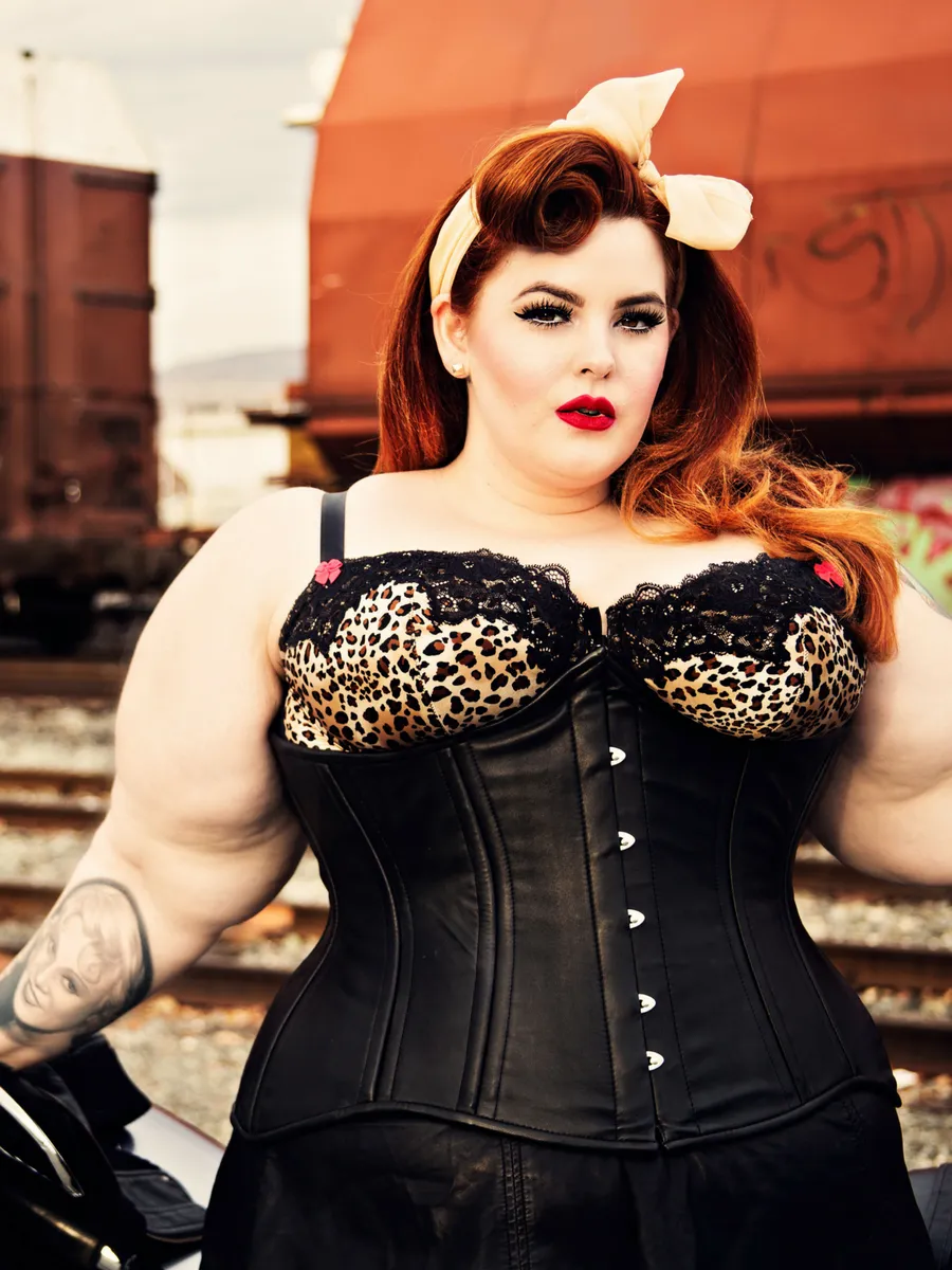Plus Size Leather Hourglass Curve Longline Underbust Corset : CS-426