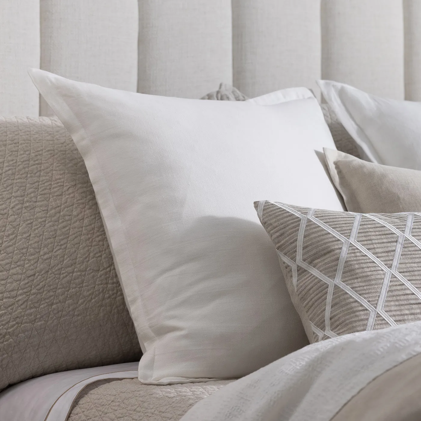 Rain European Pillow White 26X26