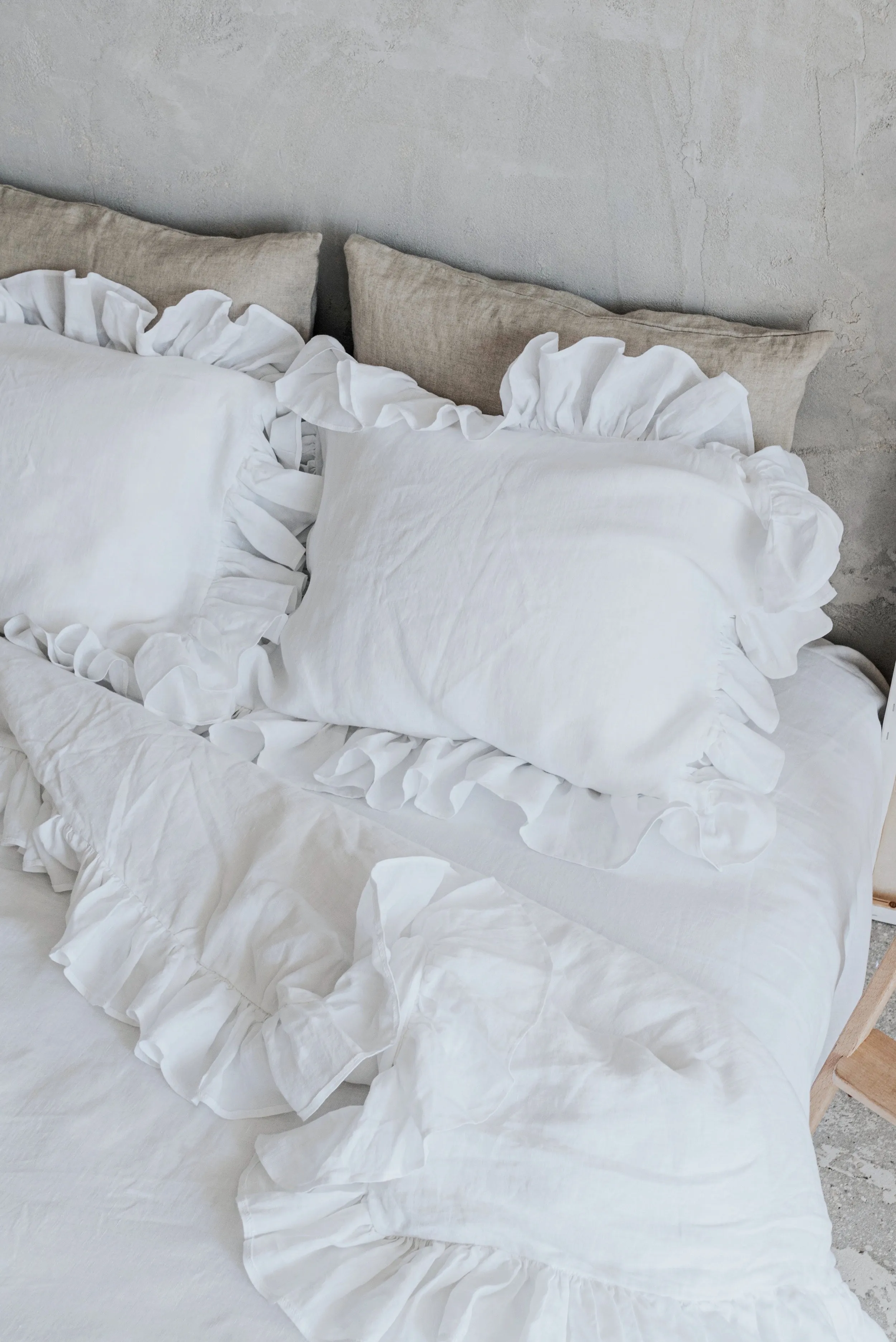 Ruffle Duvet Cover and Pillowcases Set - White