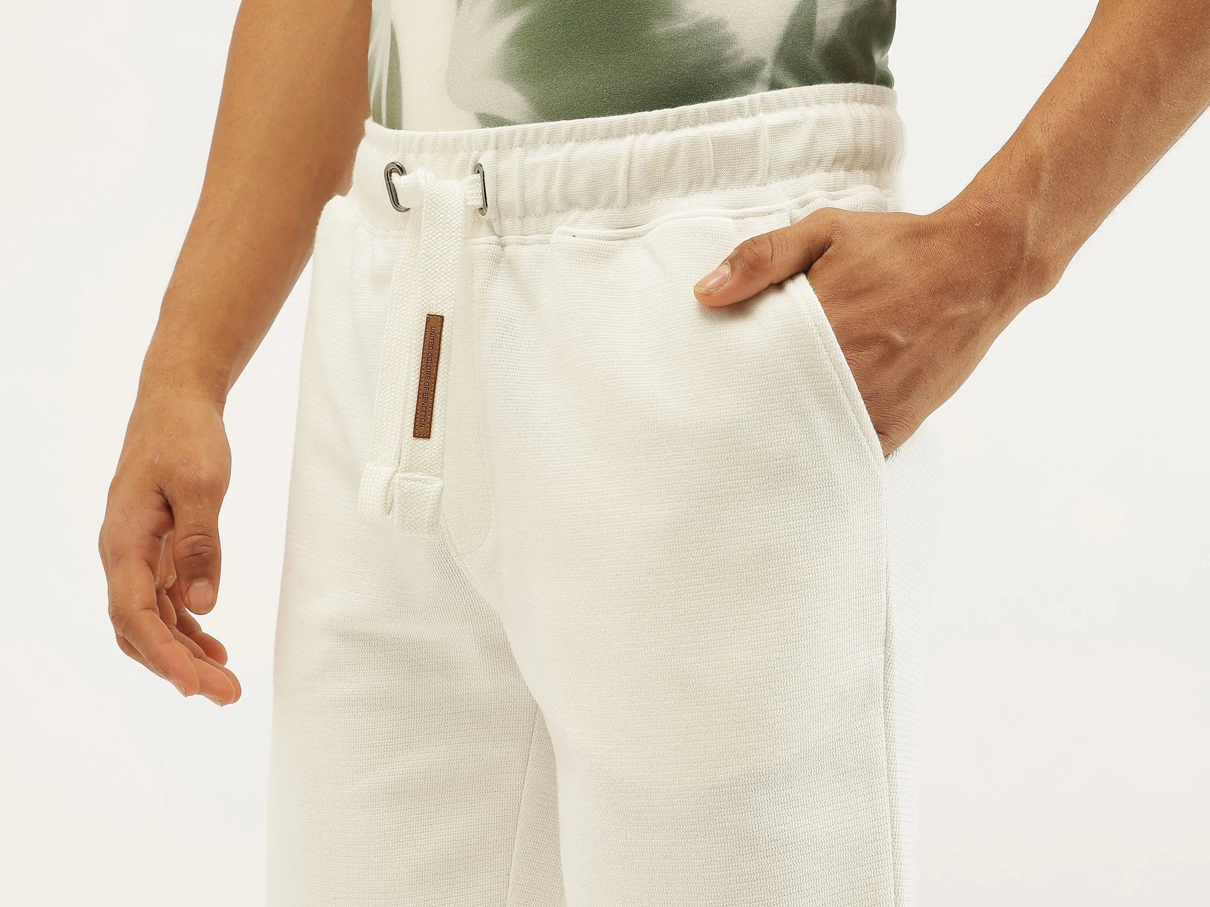 Solid Regular Fit Regular Shorts