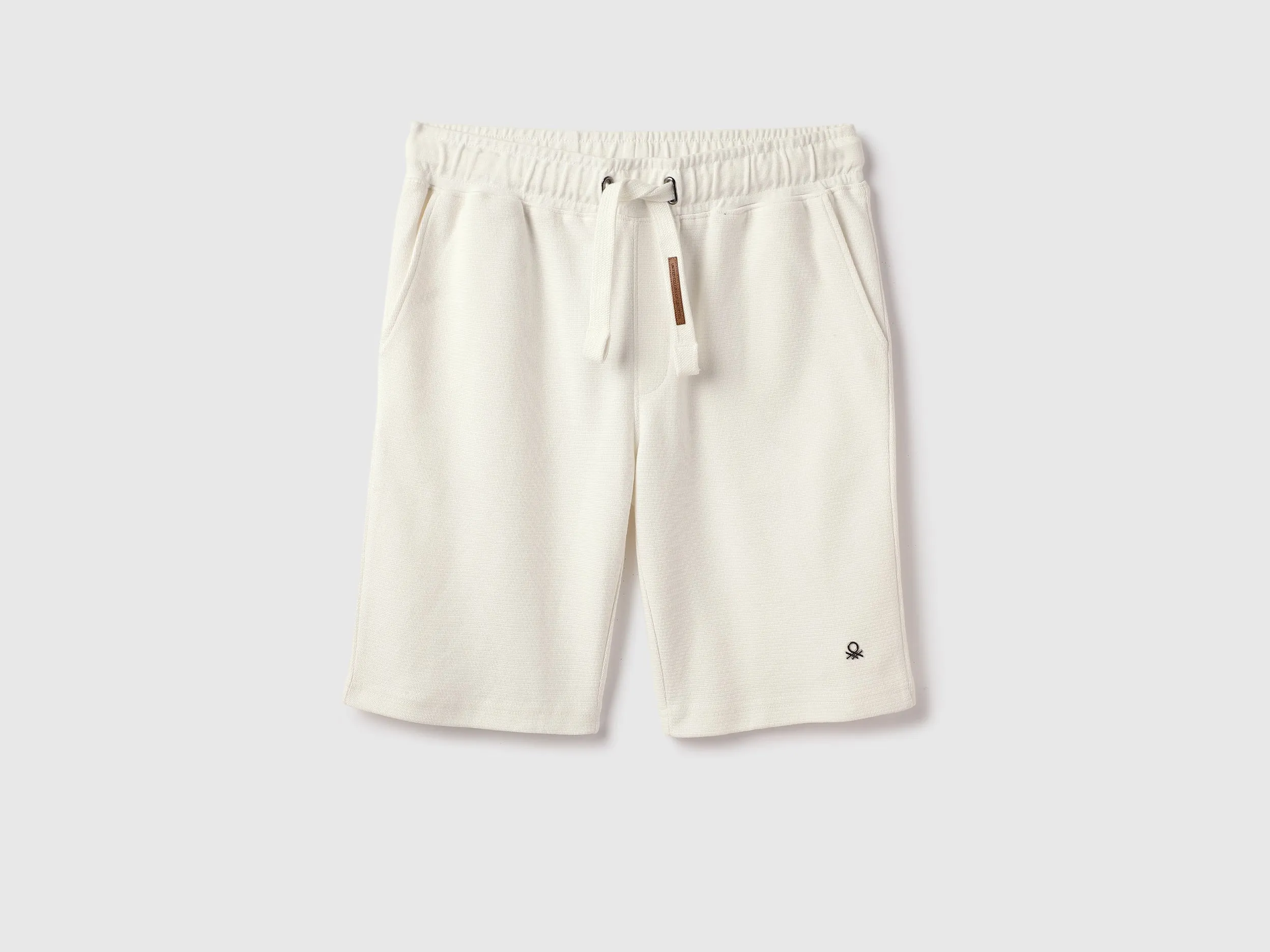 Solid Regular Fit Regular Shorts