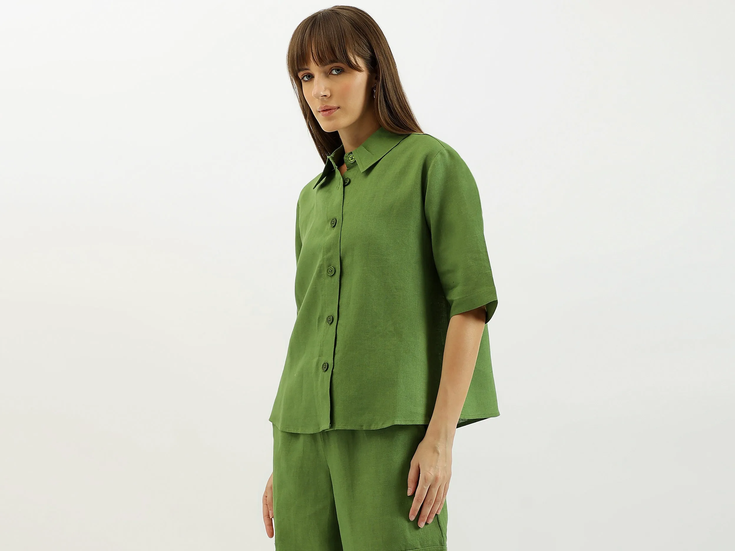 Spread Collar Solid Shirt