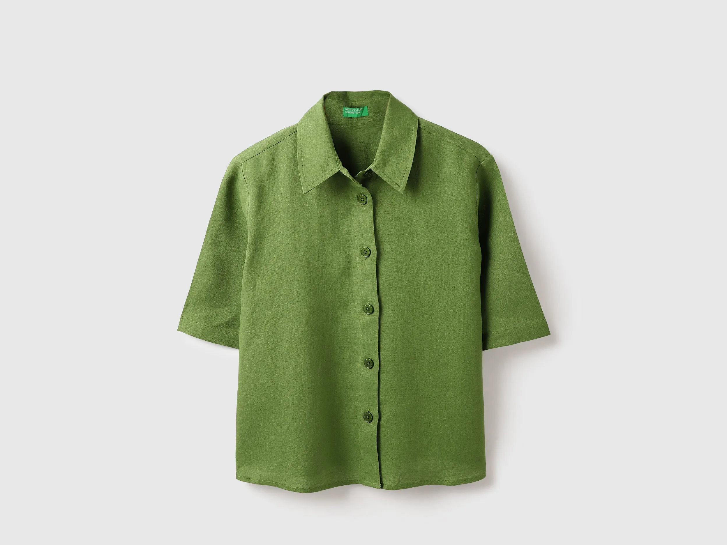 Spread Collar Solid Shirt