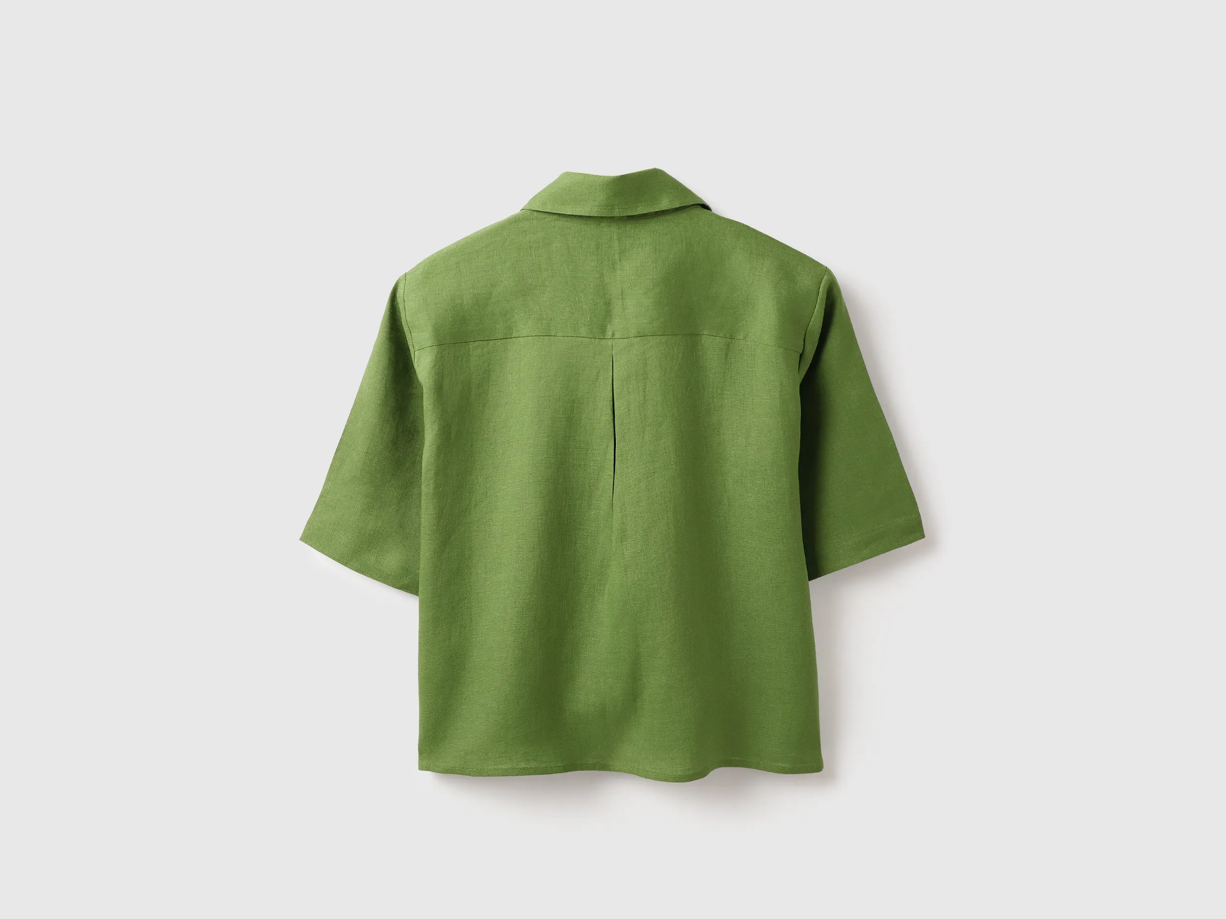 Spread Collar Solid Shirt