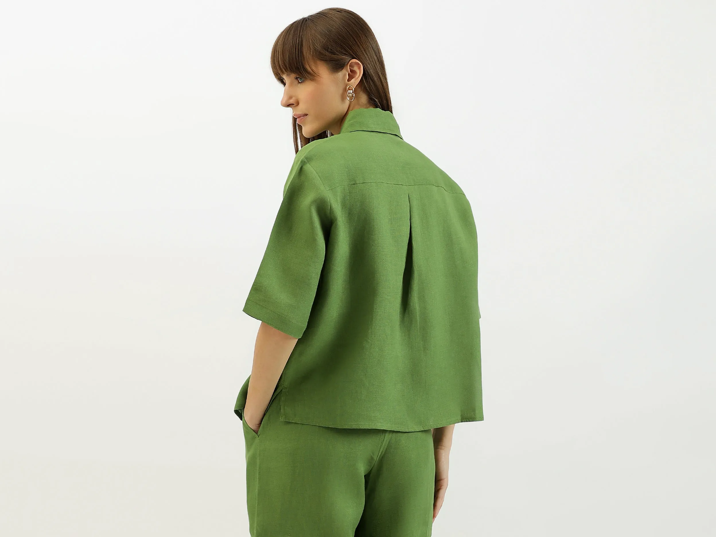 Spread Collar Solid Shirt