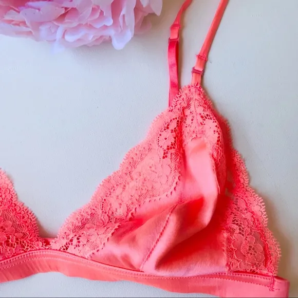 STELLA MCCARTNEY Clara Whispering Stretch Silk Bra