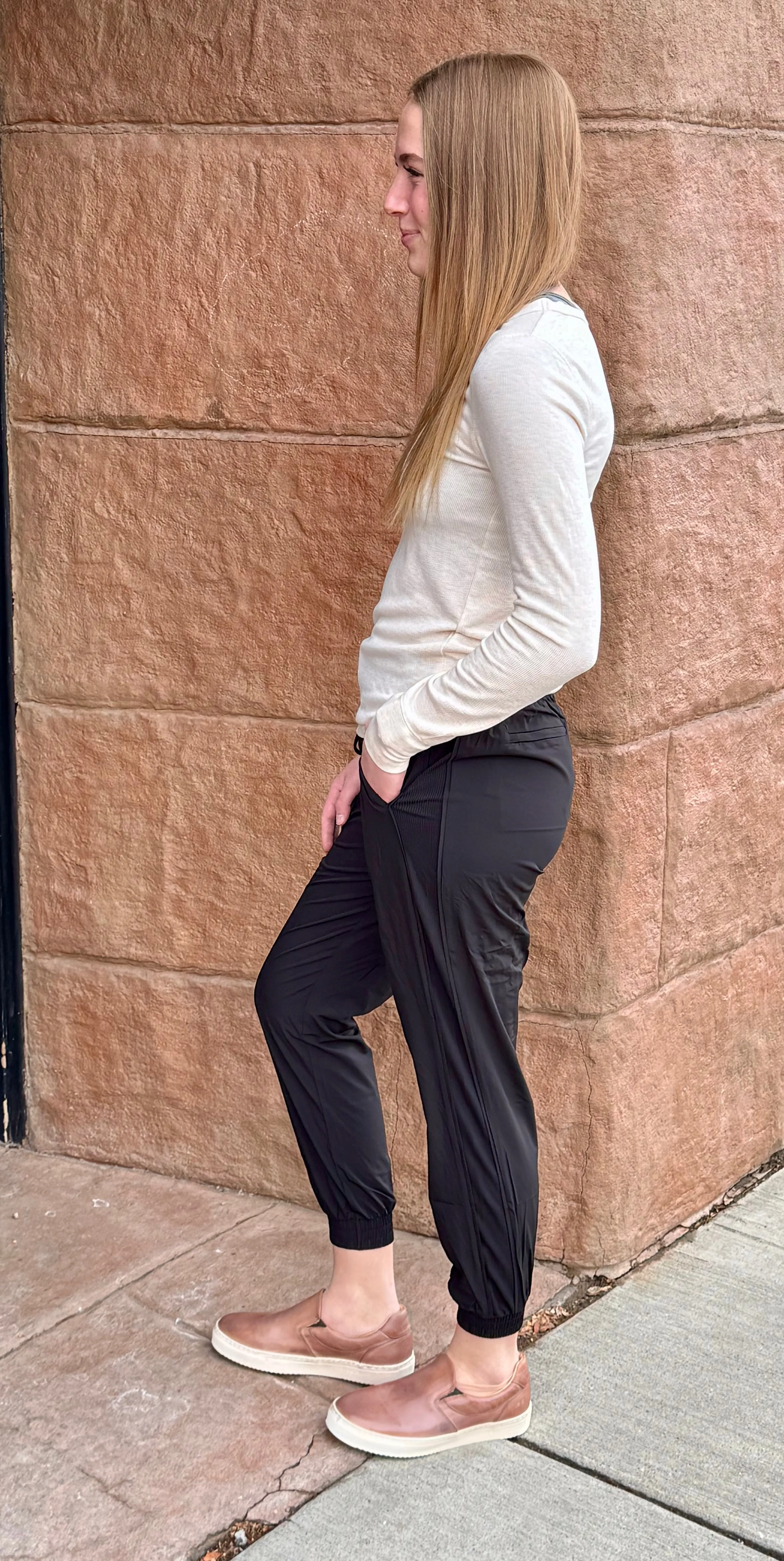 THREAD & SUPPLY Zuzana Jogger